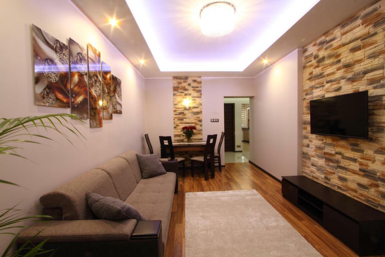 바르샤바 Apartament H&P Gold 아파트 외부 사진